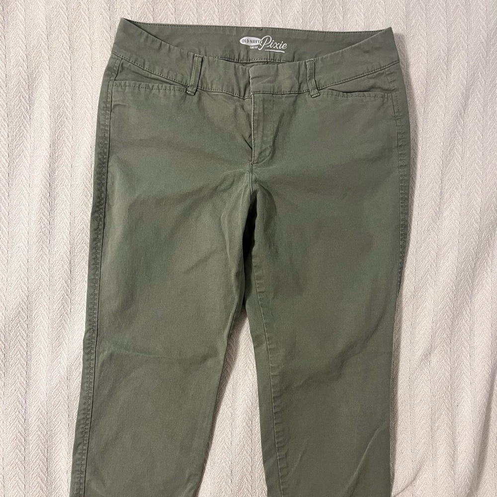 Old Navy Pixie Pants, Olive, Size 4 Regular - image 1